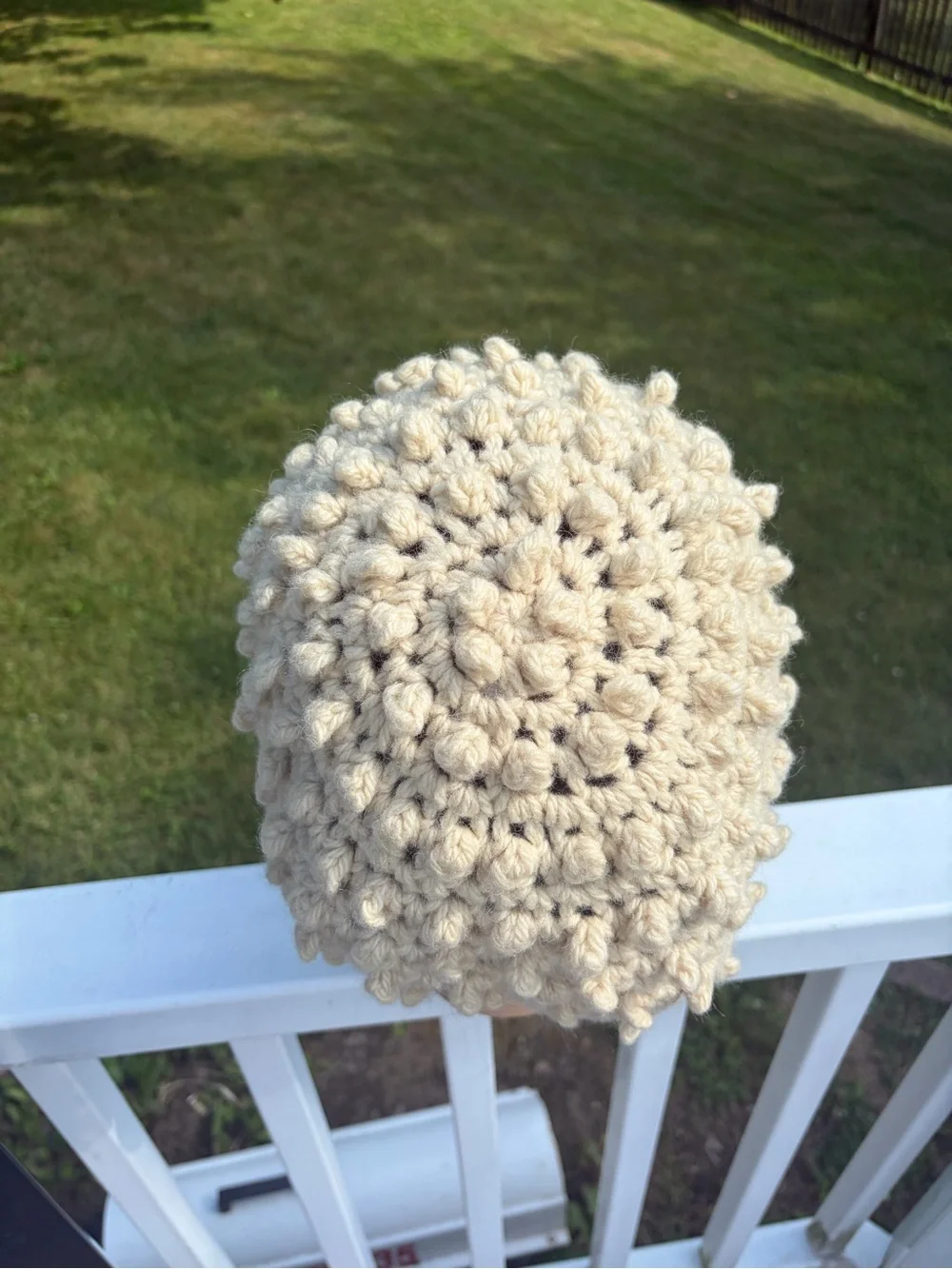 Vintage cream knobby knitted Italian wool mermaidcore beret winter hat